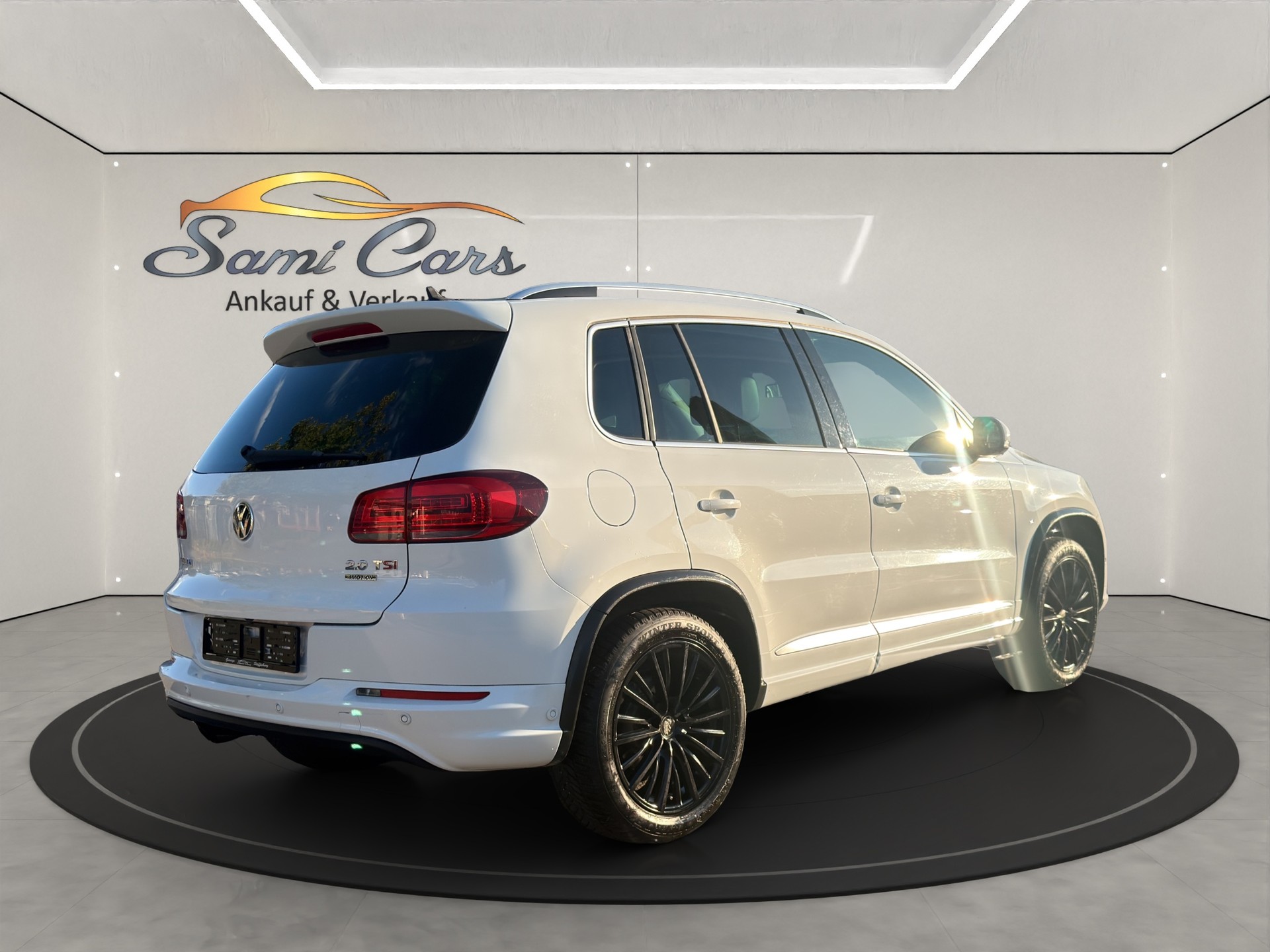 VW Tiguan 2.0 TSI Cup R-Line 4Motion DSG-image-2