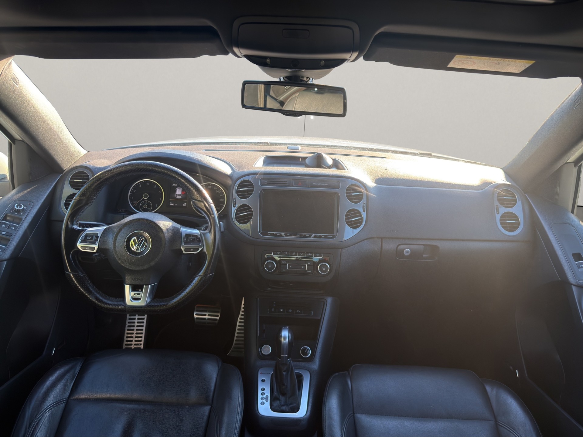 VW Tiguan 2.0 TSI Cup R-Line 4Motion DSG-image-9