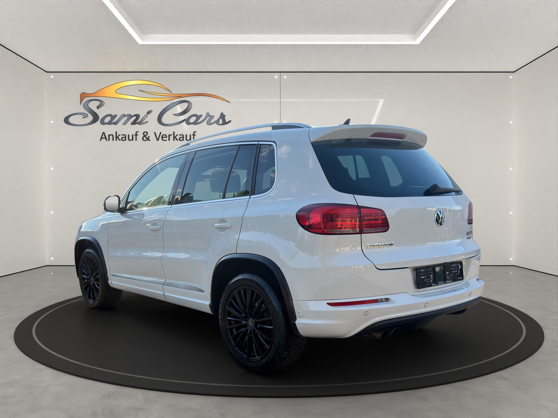 VW Tiguan 2.0 TSI Cup R-Line 4Motion DSG-image-5