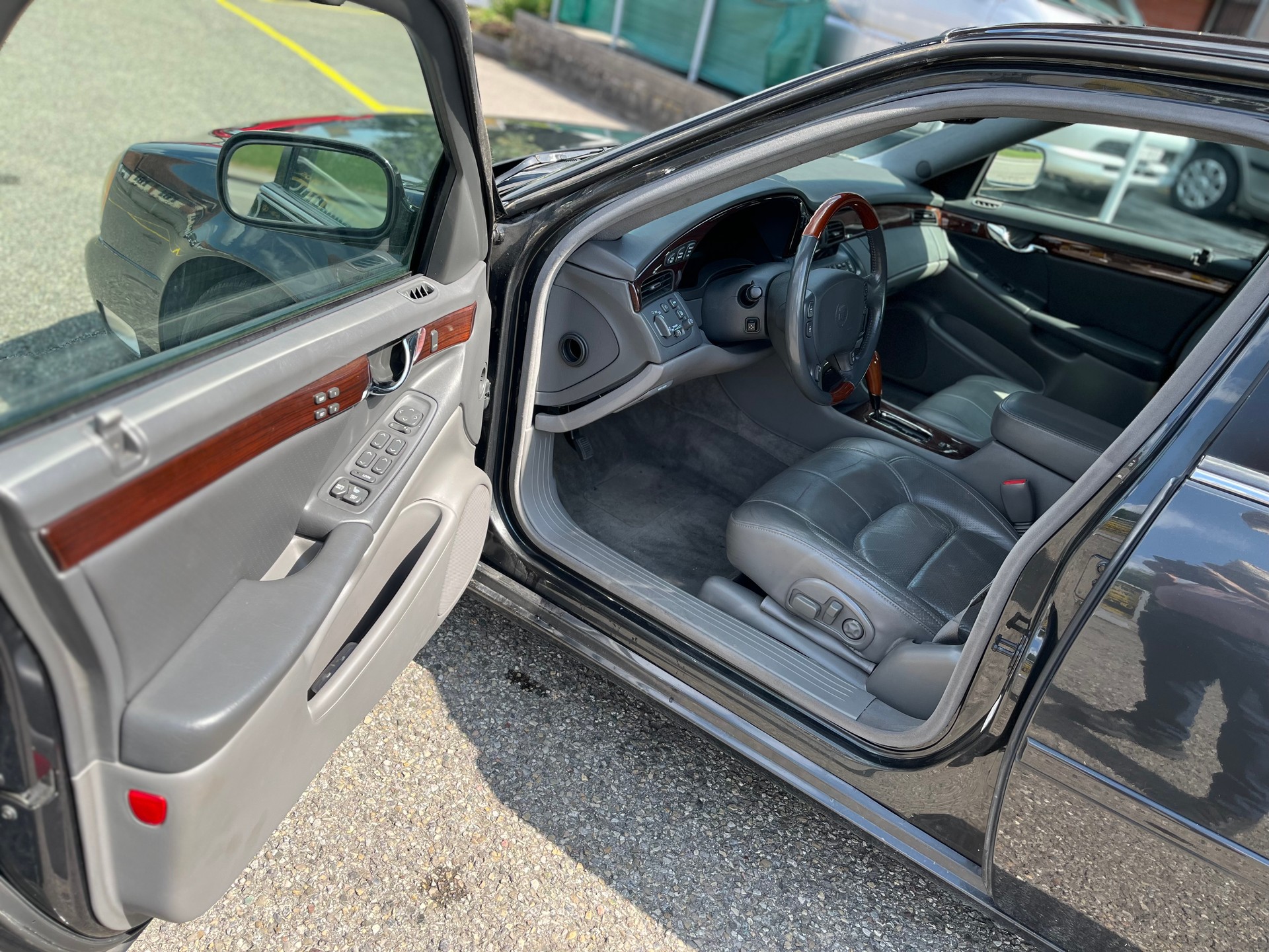 CADILLAC Automat Benzin DTS mit Klimaanlage-image-9