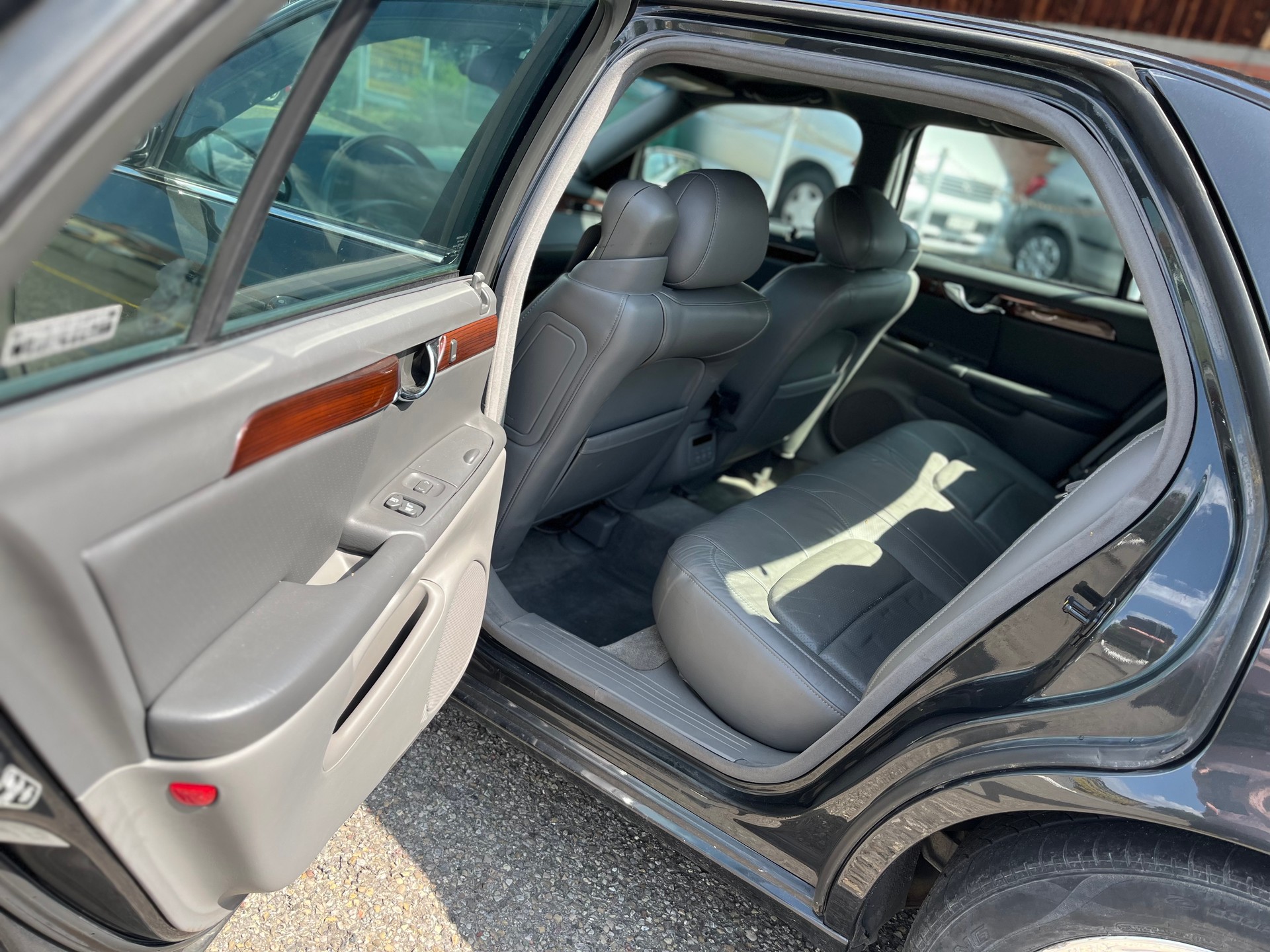 CADILLAC Automat Benzin DTS mit Klimaanlage-image-11