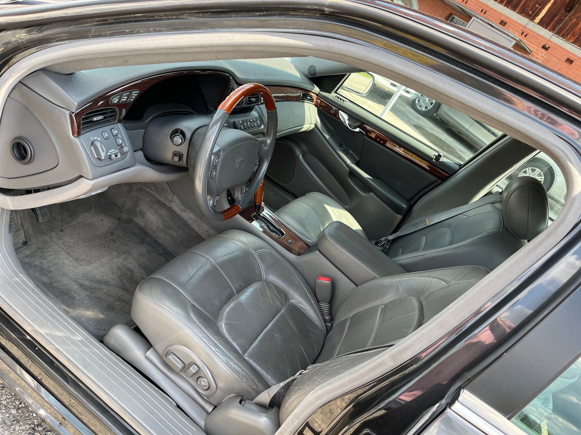 CADILLAC Automat Benzin DTS mit Klimaanlage-image-10