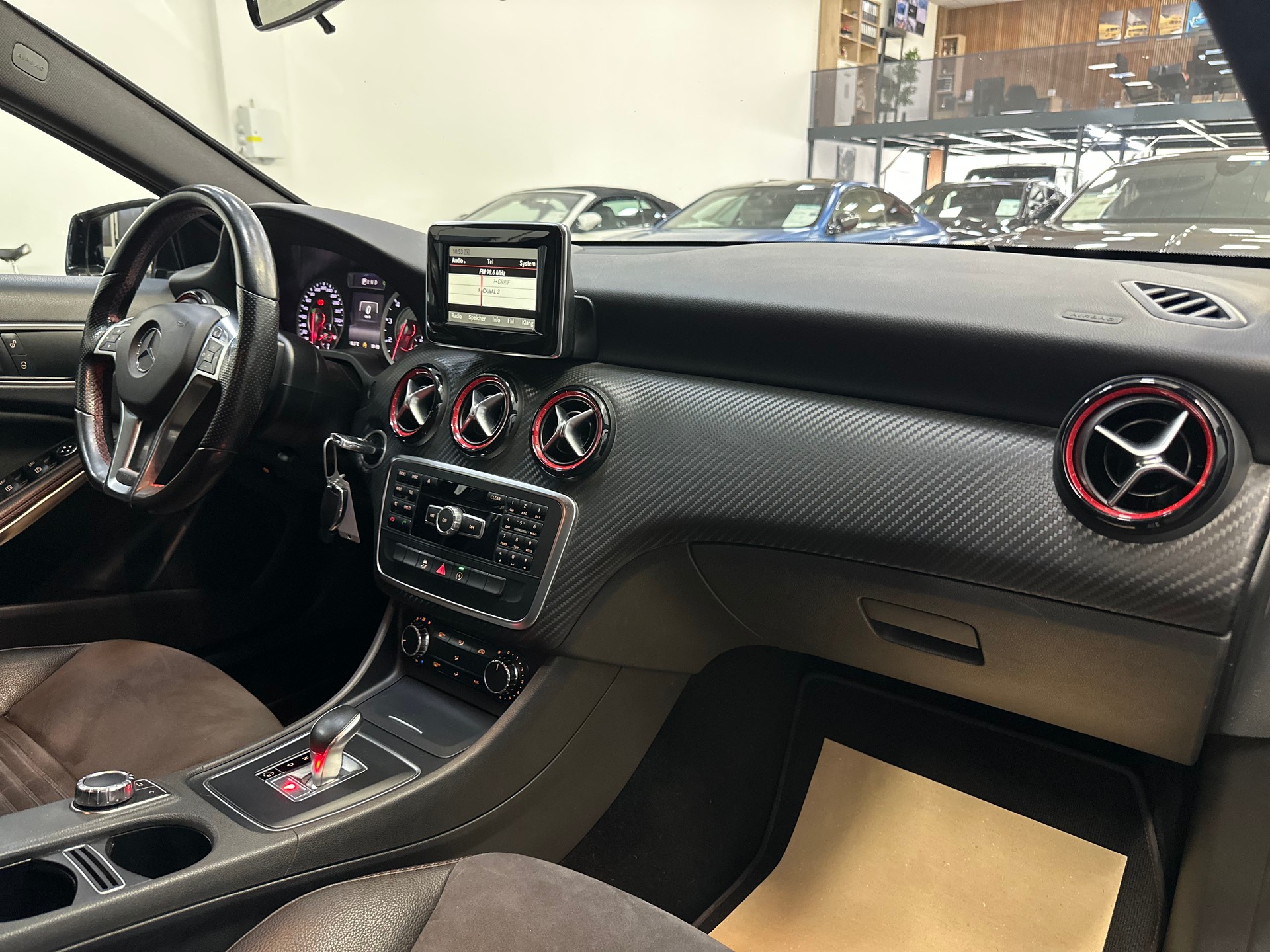 MERCEDES-BENZ A 45 AMG 4Matic Speedshift 7G-DCT-image-11