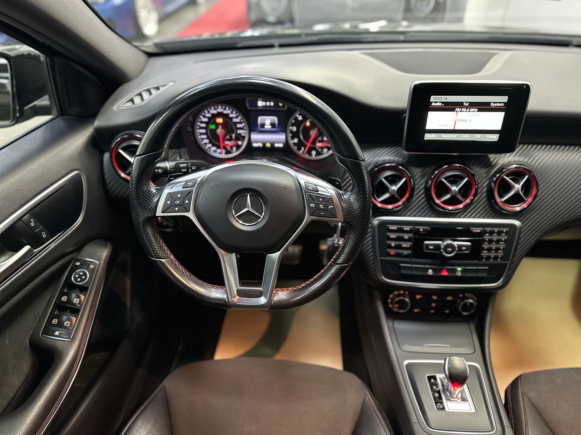 MERCEDES-BENZ A 45 AMG 4Matic Speedshift 7G-DCT-image-10