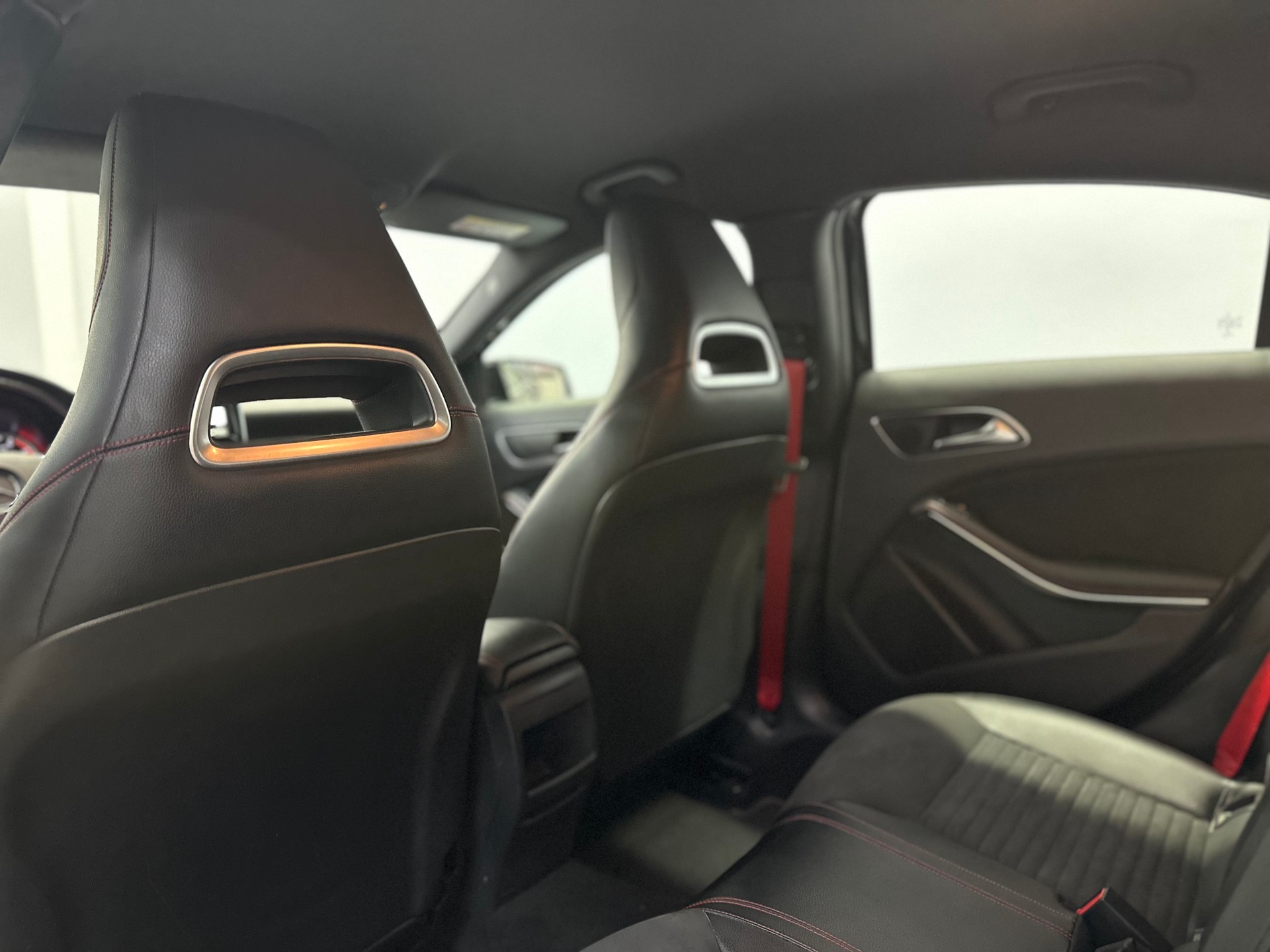 MERCEDES-BENZ A 45 AMG 4Matic Speedshift 7G-DCT-image-14