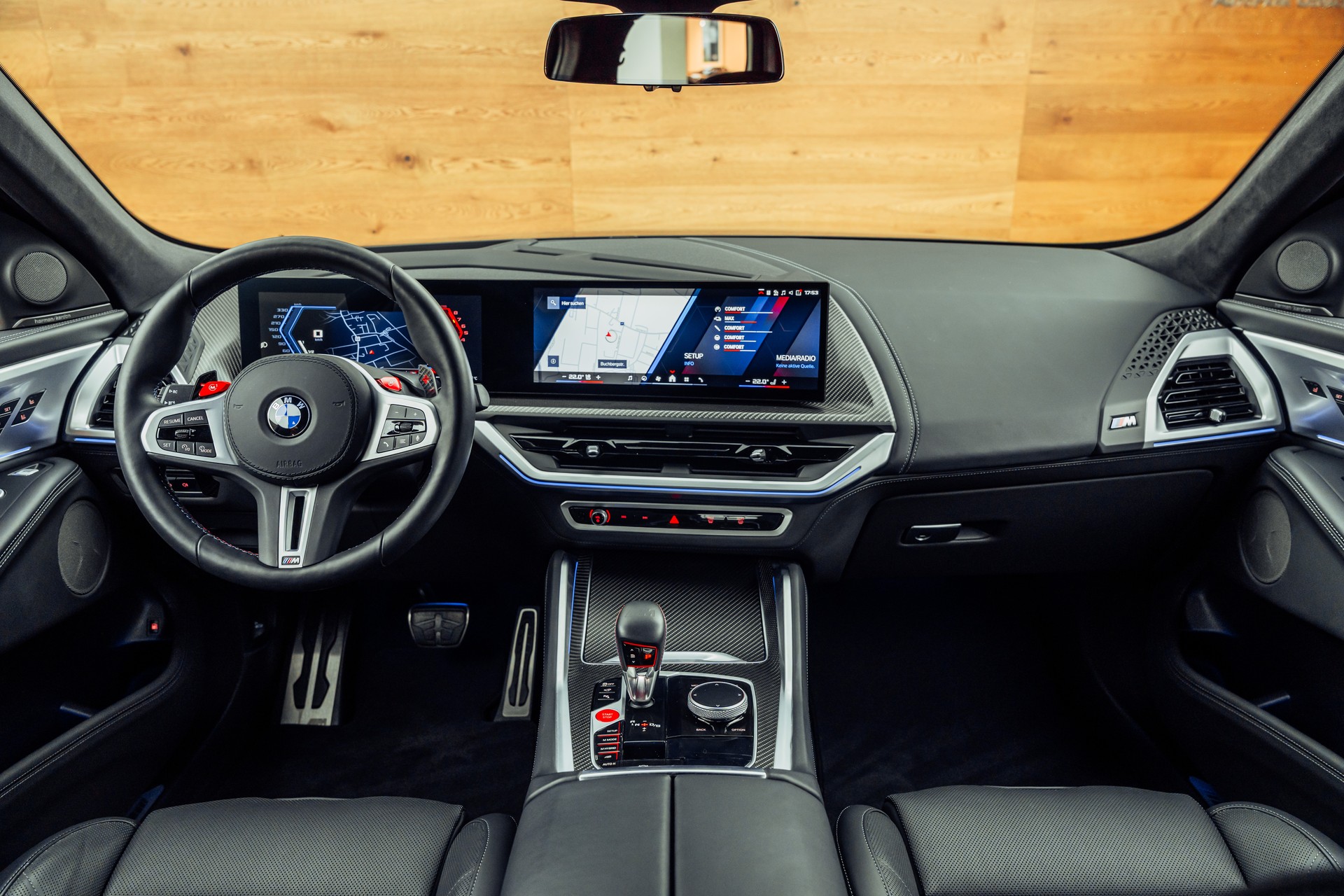 BMW XM xDrive 50e PHEV Steptronic-image-4