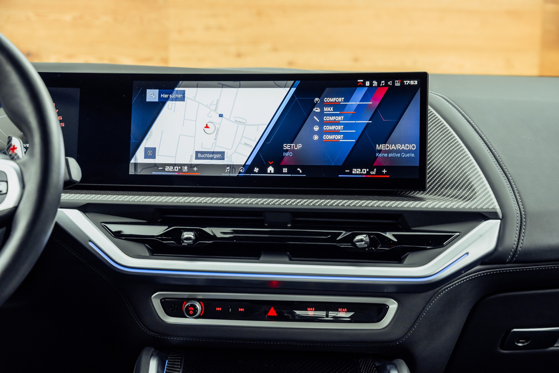 BMW XM xDrive 50e PHEV Steptronic-image-12
