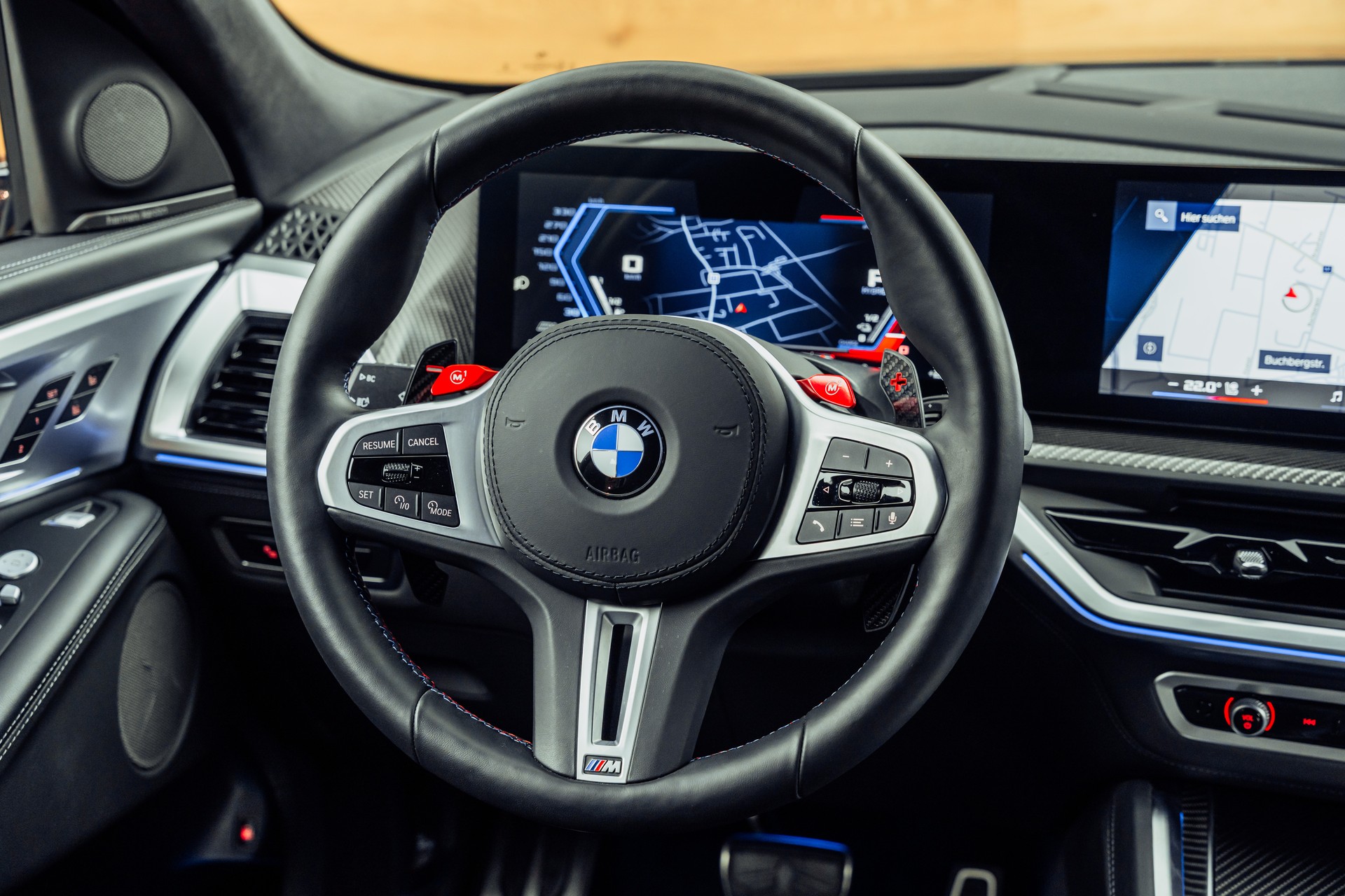 BMW XM xDrive 50e PHEV Steptronic-image-15