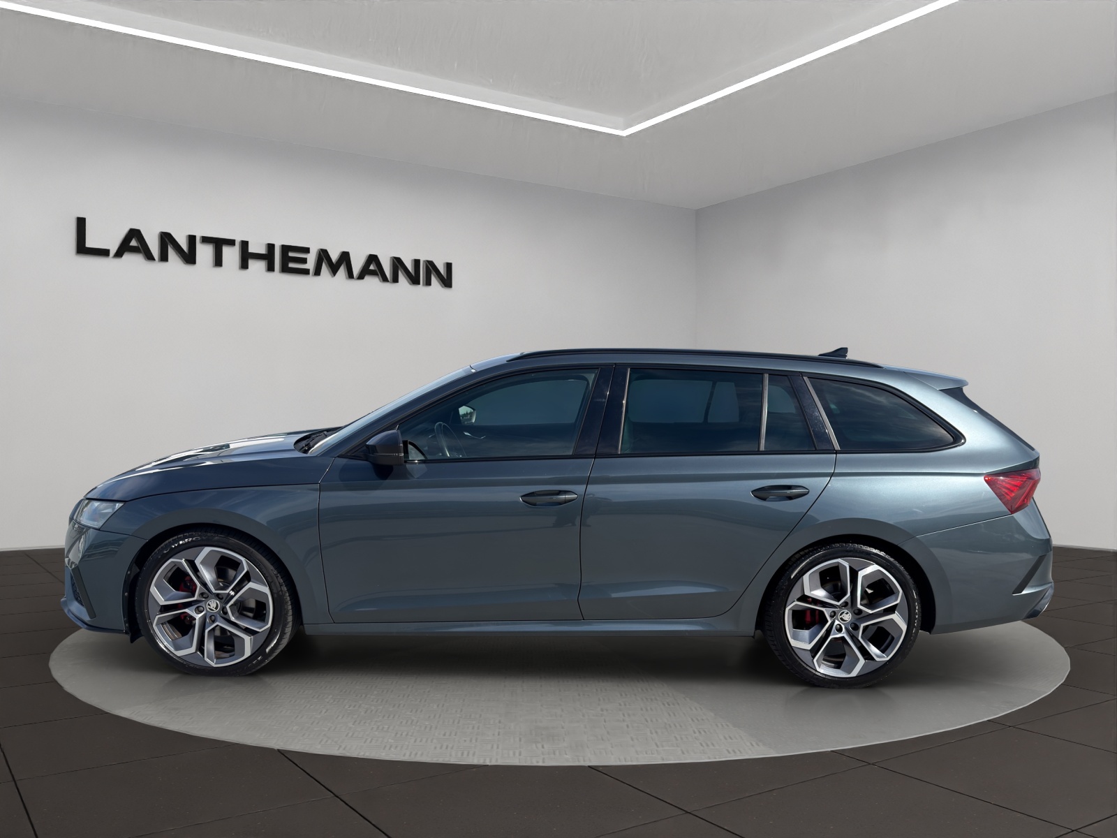 SKODA Octavia Combi 2.0 TDI DSG RS 4x4-image-1