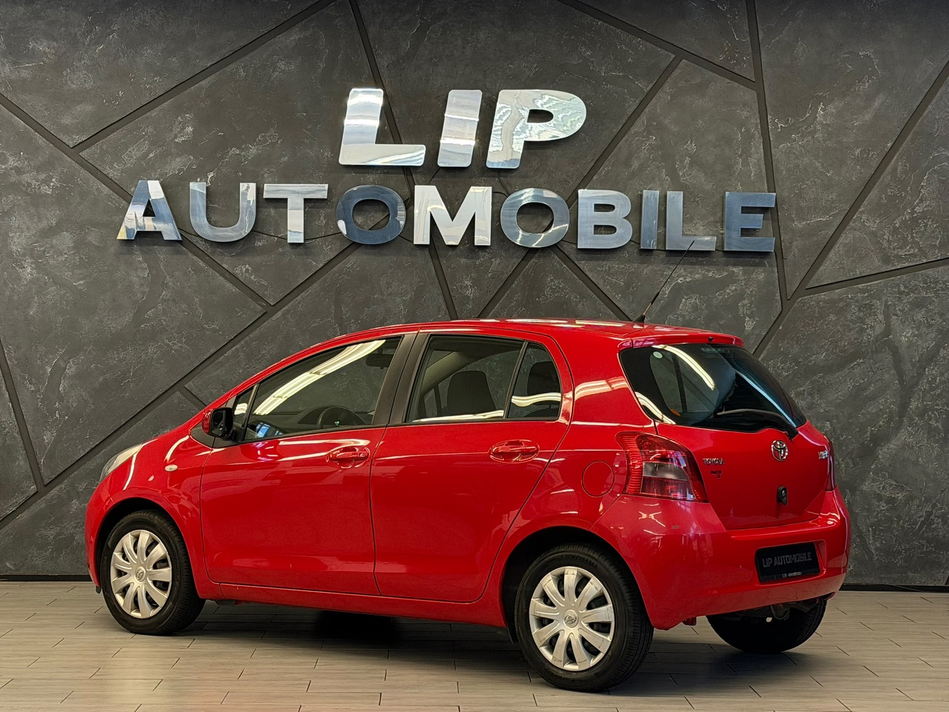 TOYOTA Yaris 1.3 Linea Sol-image-7