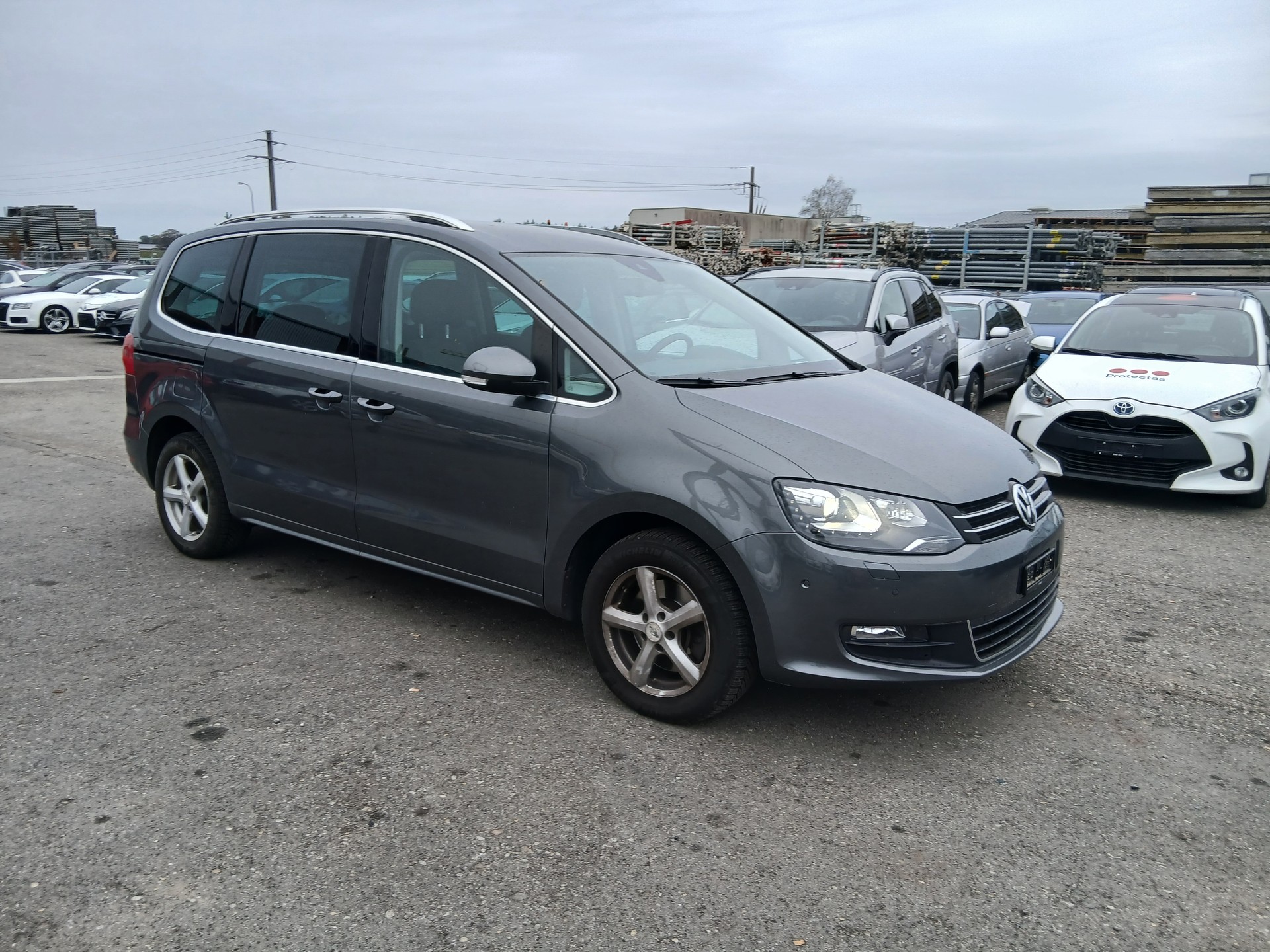 VW Sharan 2.0 TDI BlueMotion Technology Design-image-2