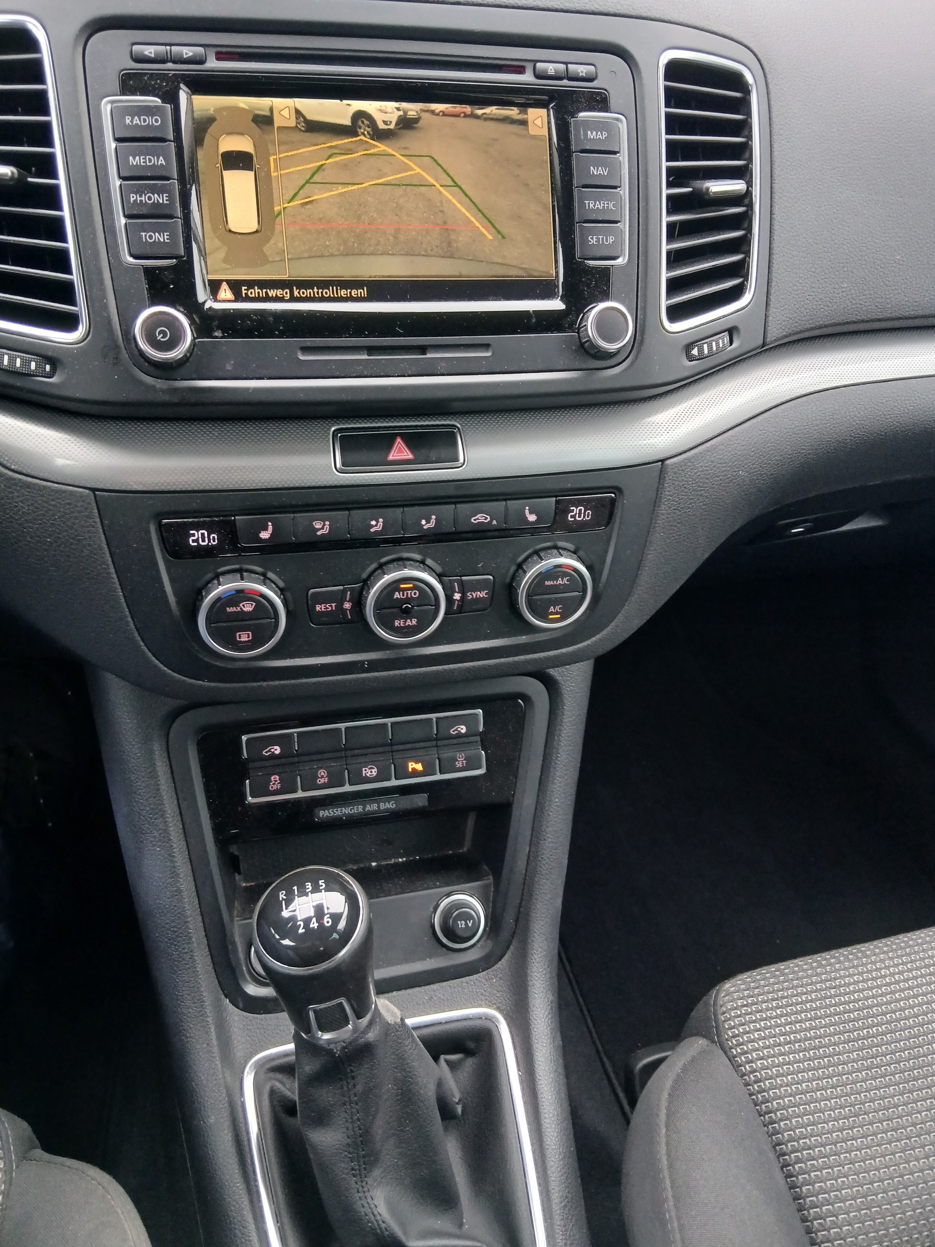 VW Sharan 2.0 TDI BlueMotion Technology Design-image-6
