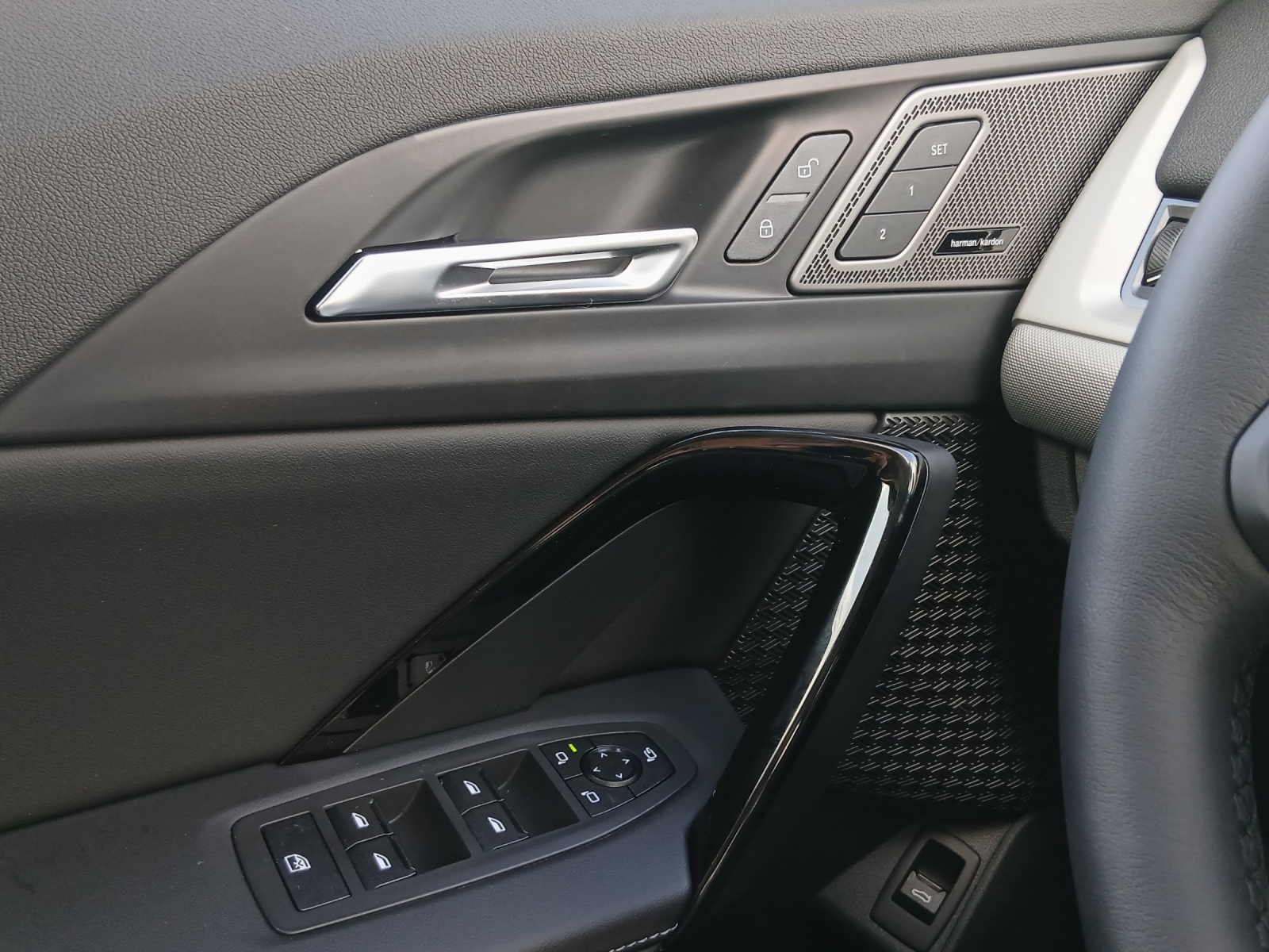 BMW X1 xDrive 20d 48V-image-14