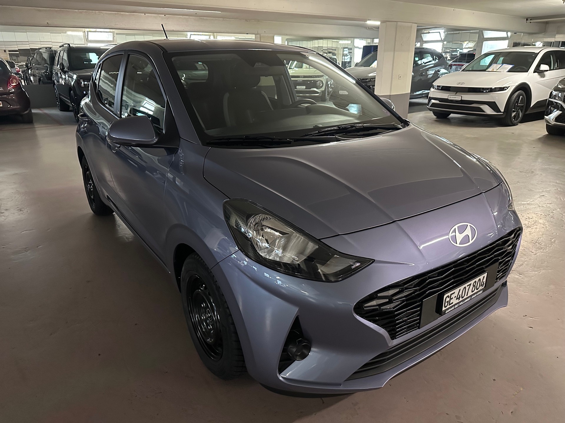 HYUNDAI i10 1.2 Amplia Aut.-image-6
