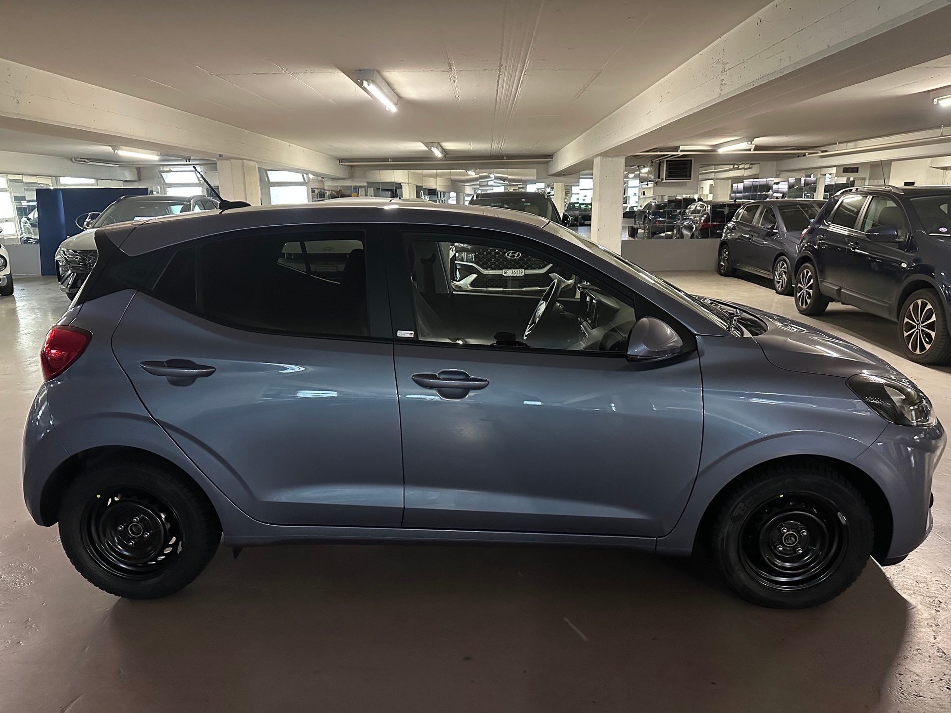 HYUNDAI i10 1.2 Amplia Aut.-image-5
