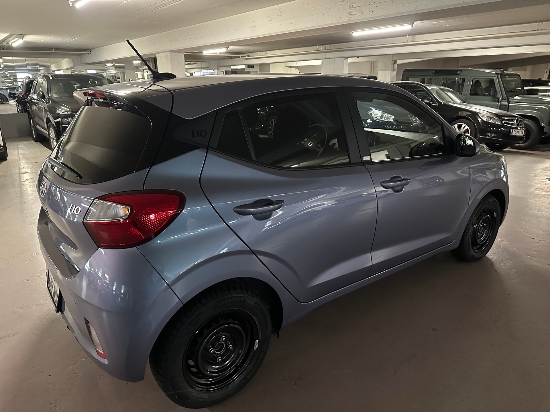 HYUNDAI i10 1.2 Amplia Aut.-image-4
