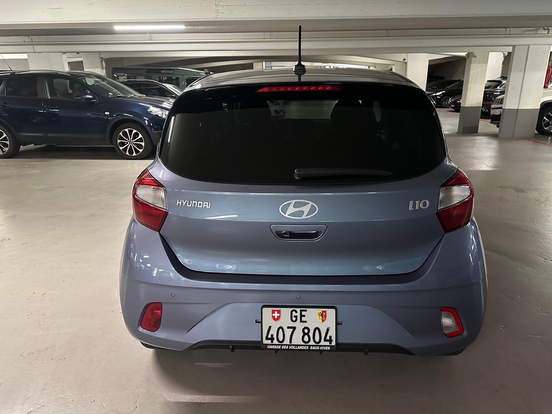 HYUNDAI i10 1.2 Amplia Aut.-image-3