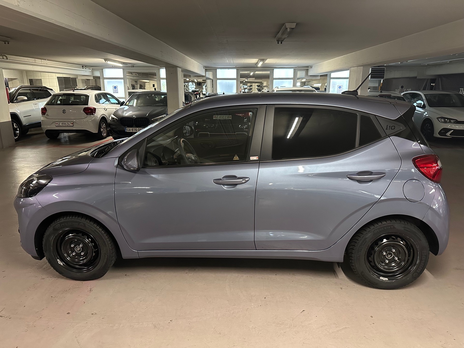 HYUNDAI i10 1.2 Amplia Aut.-image-1