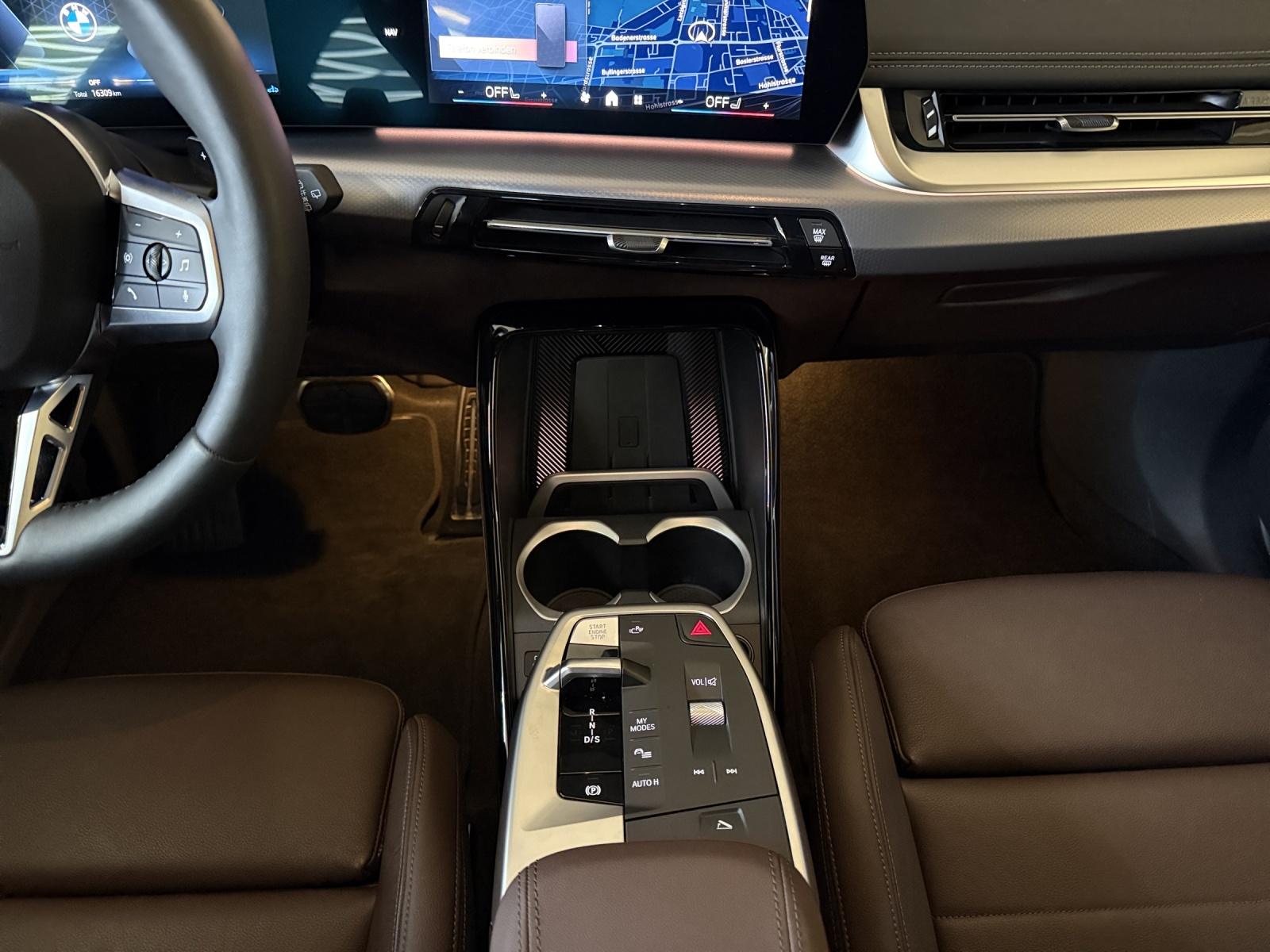 BMW X1 23i xDrive M-SportPaket-image-14