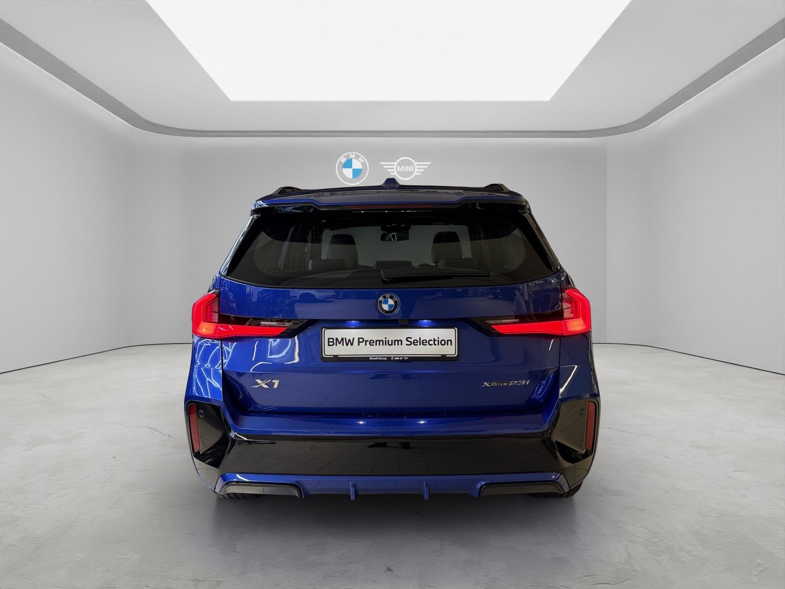 BMW X1 23i xDrive M-SportPaket-image-3