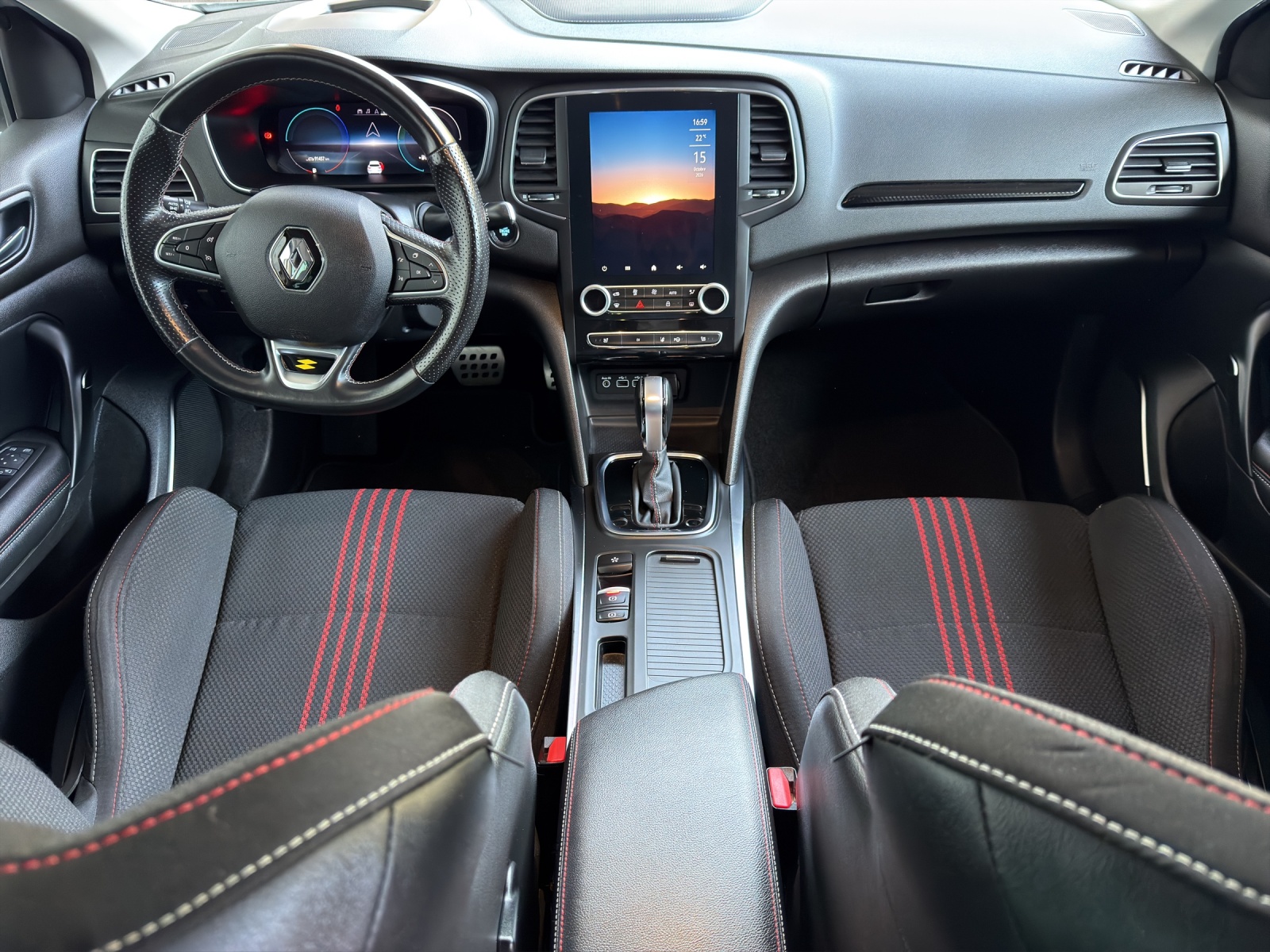 RENAULT Mégane Grandtour 1.6 E-Tech R.S. Line-image-8