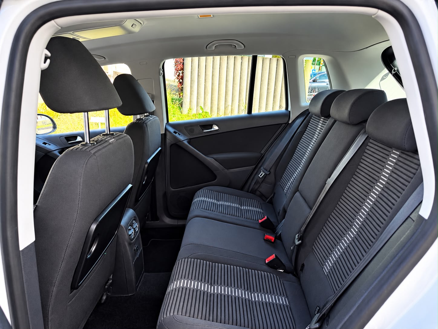 VW Tiguan 2.0 TDI Sport&Style DSG-image-22