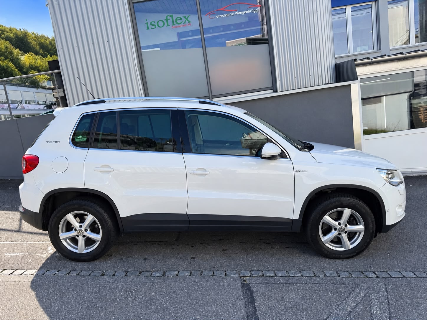 VW Tiguan 2.0 TDI Sport&Style DSG-image-4