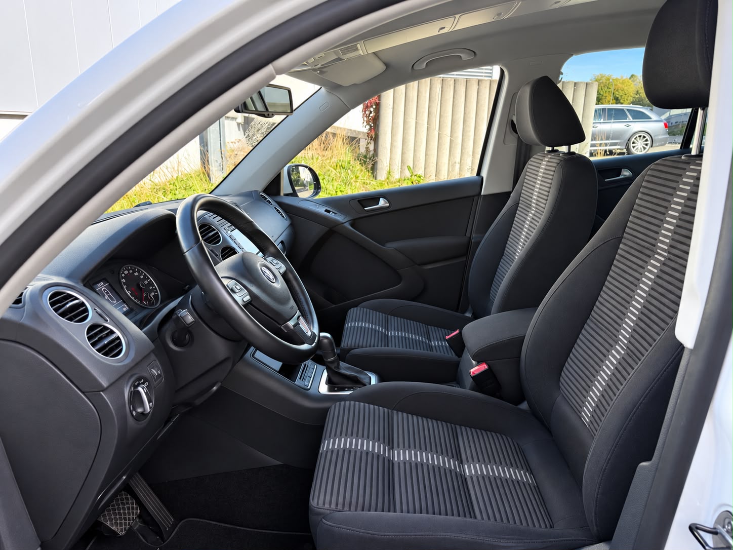 VW Tiguan 2.0 TDI Sport&Style DSG-image-18