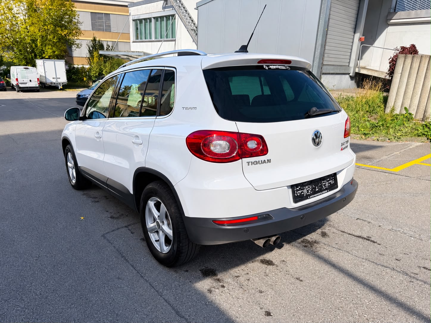 VW Tiguan 2.0 TDI Sport&Style DSG-image-3