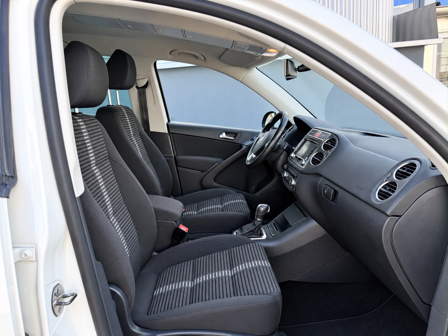 VW Tiguan 2.0 TDI Sport&Style DSG-image-20