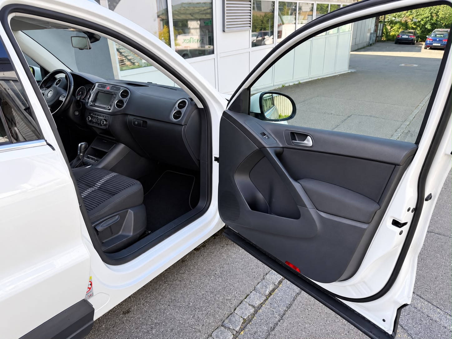 VW Tiguan 2.0 TDI Sport&Style DSG-image-19