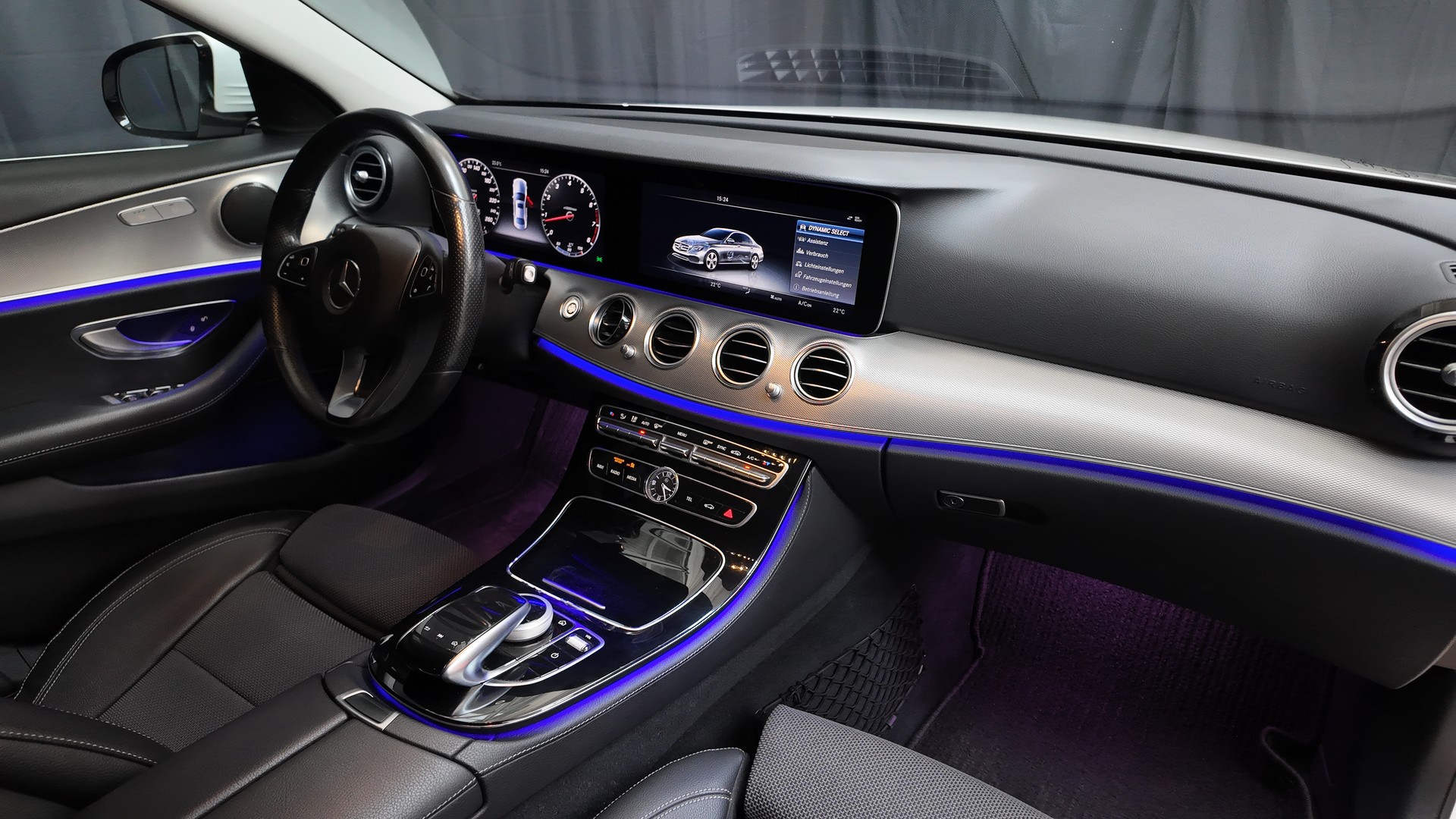 MERCEDES-BENZ E 200 AMG Line 9G-Tronic-image-8