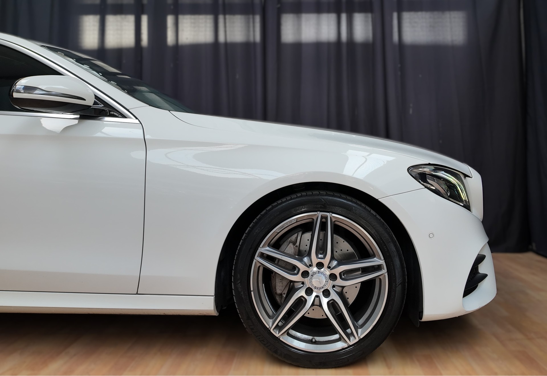 MERCEDES-BENZ E 200 AMG Line 9G-Tronic-image-2