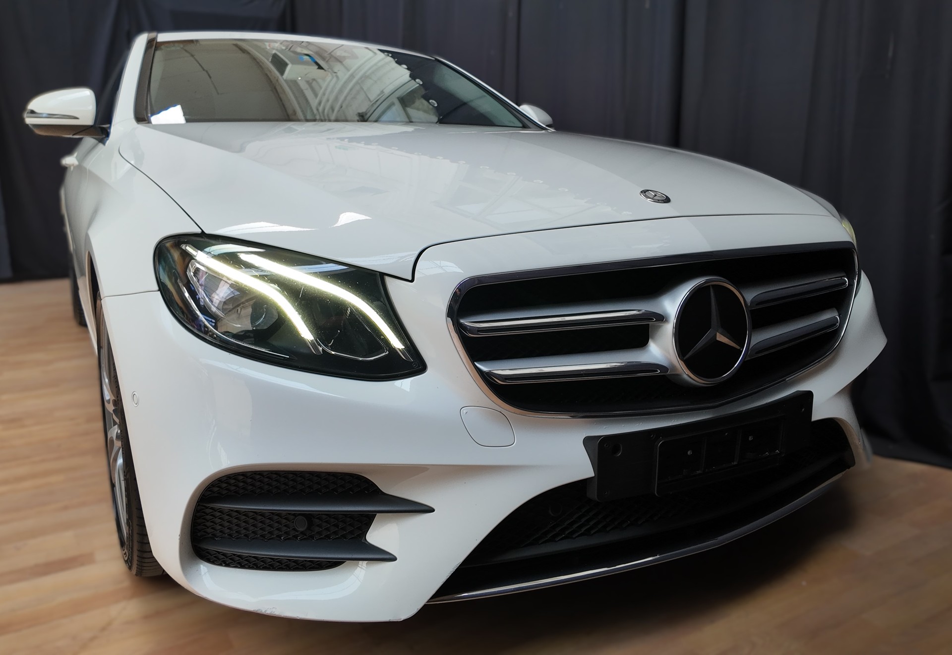 MERCEDES-BENZ E 200 AMG Line 9G-Tronic-image-14