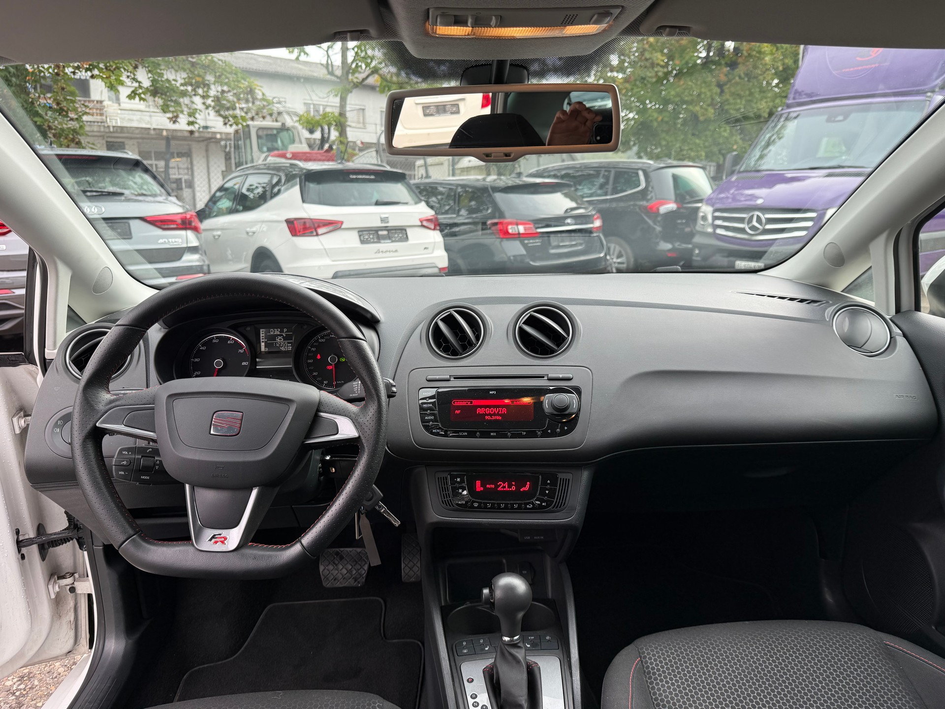 SEAT Ibiza 1.2 TSI FR DSG-image-6