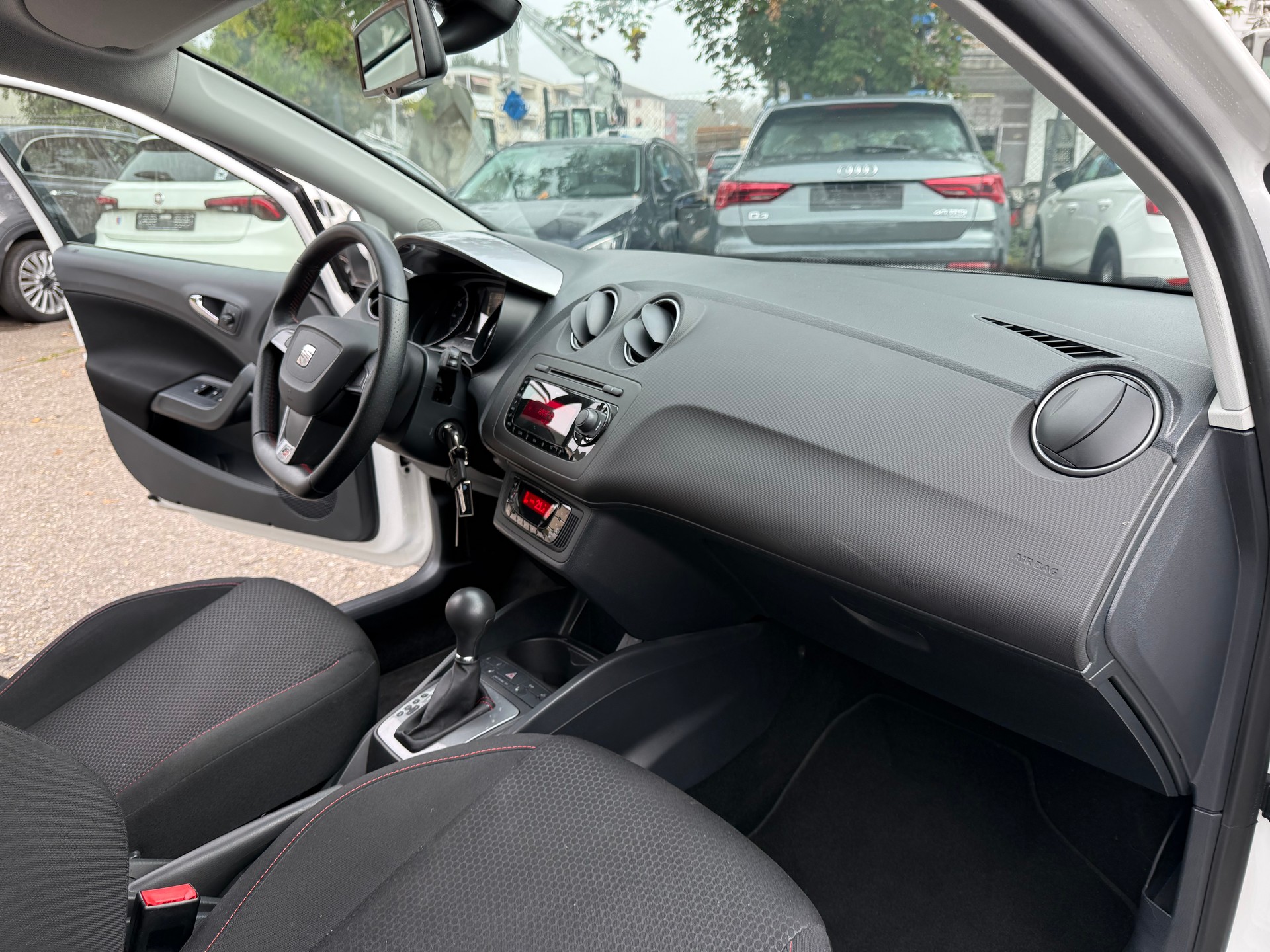 SEAT Ibiza 1.2 TSI FR DSG-image-7