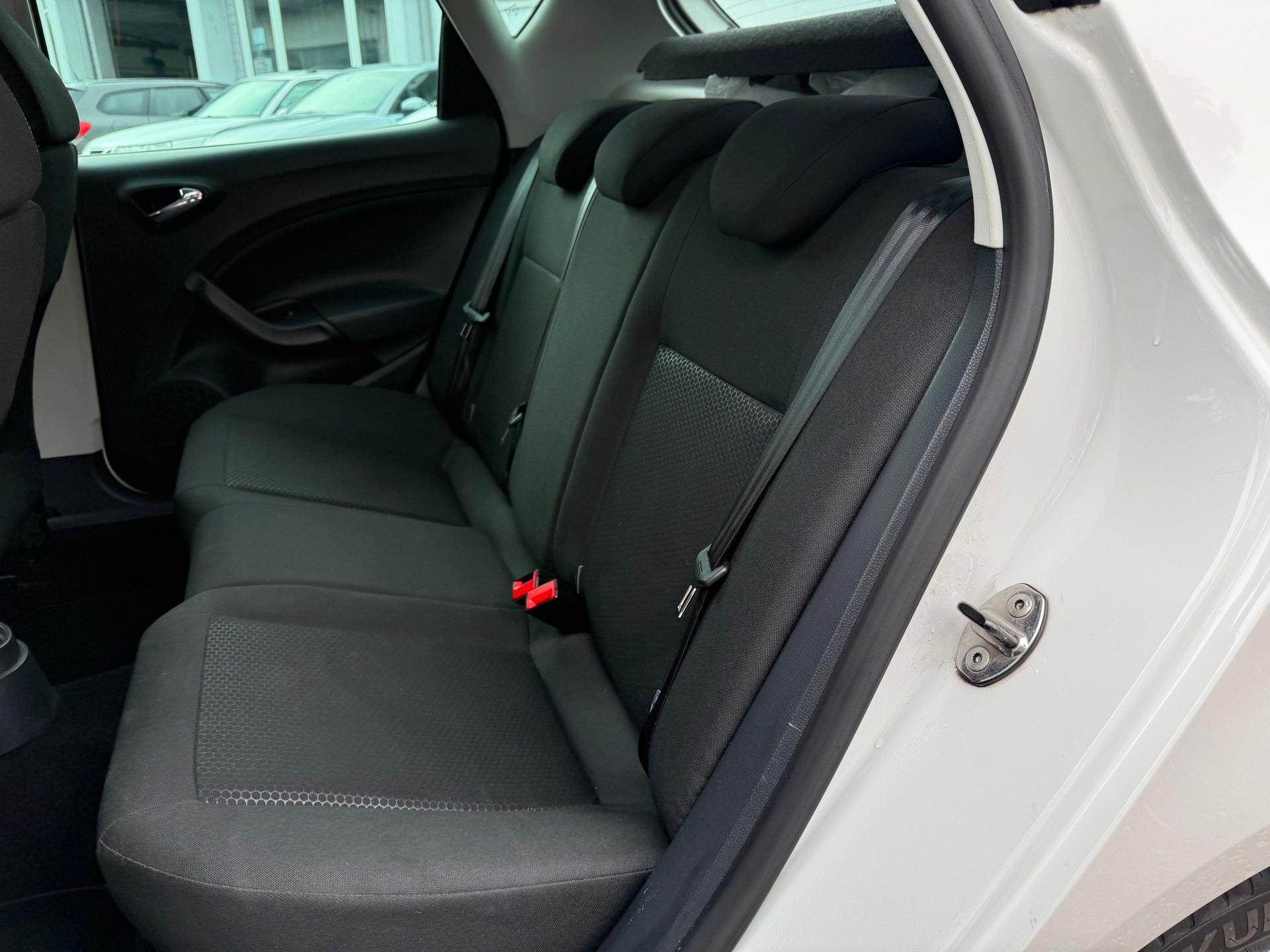 SEAT Ibiza 1.2 TSI FR DSG-image-9