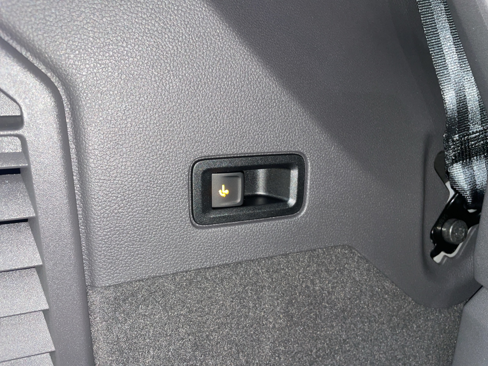 VW Multivan 2.0 TDI Trend Liberty DSG-image-14
