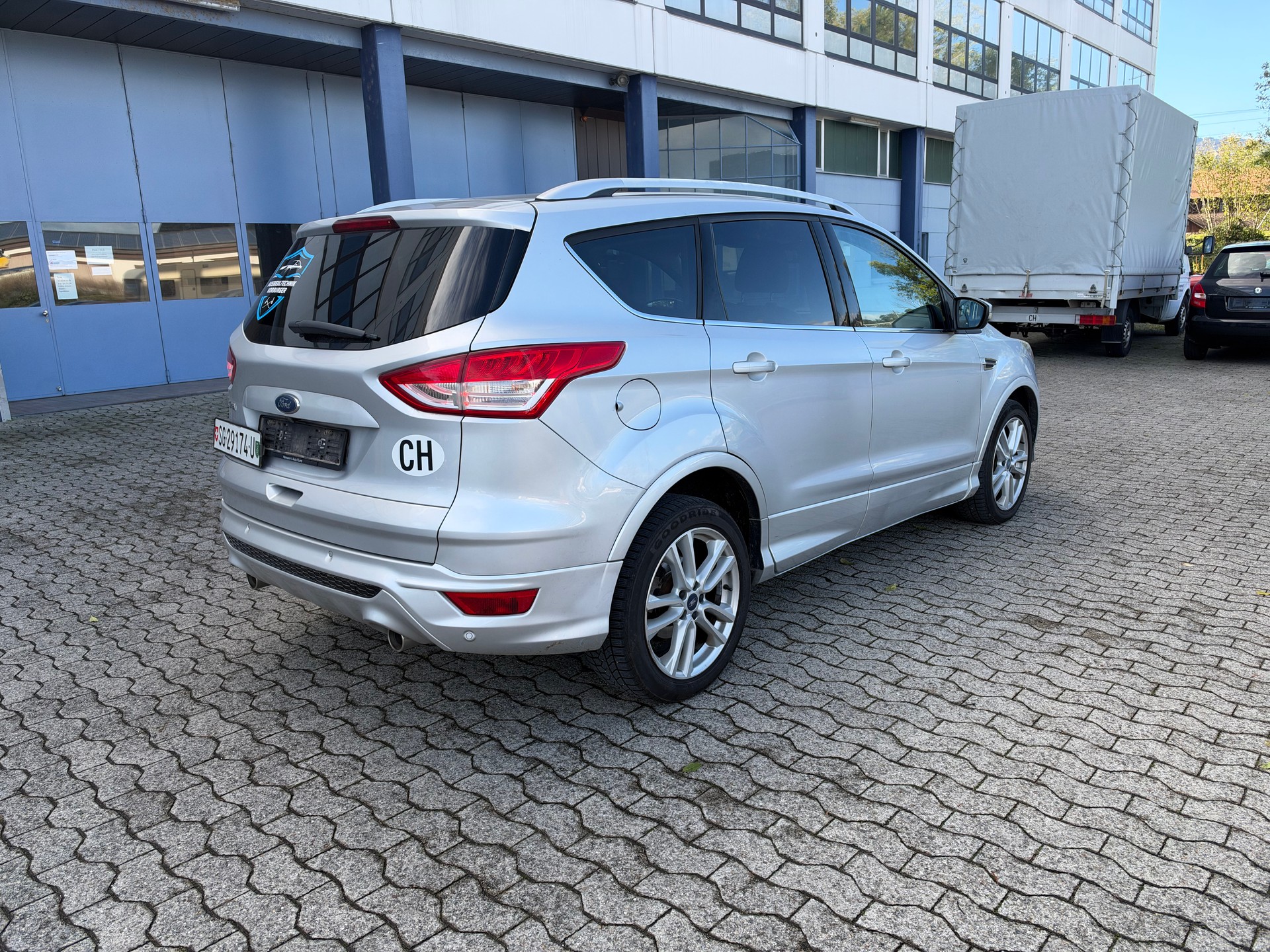FORD Kuga 2.0 TDCi Carving 4WD PowerShift-image-2