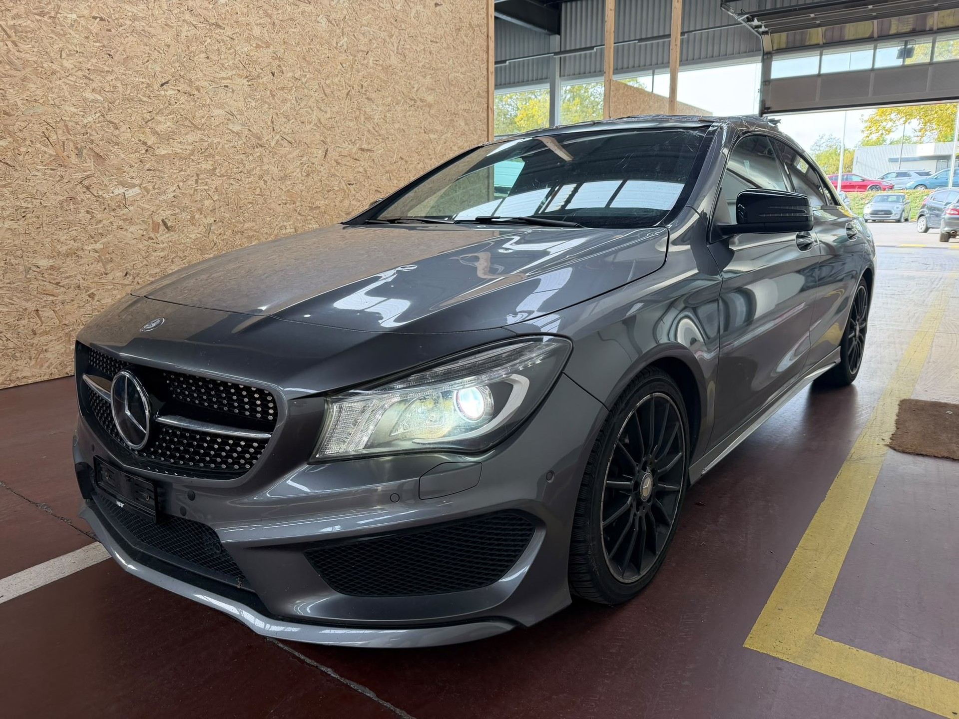 MERCEDES-BENZ CLA 250 AMG Line 7G-DCT-image-0