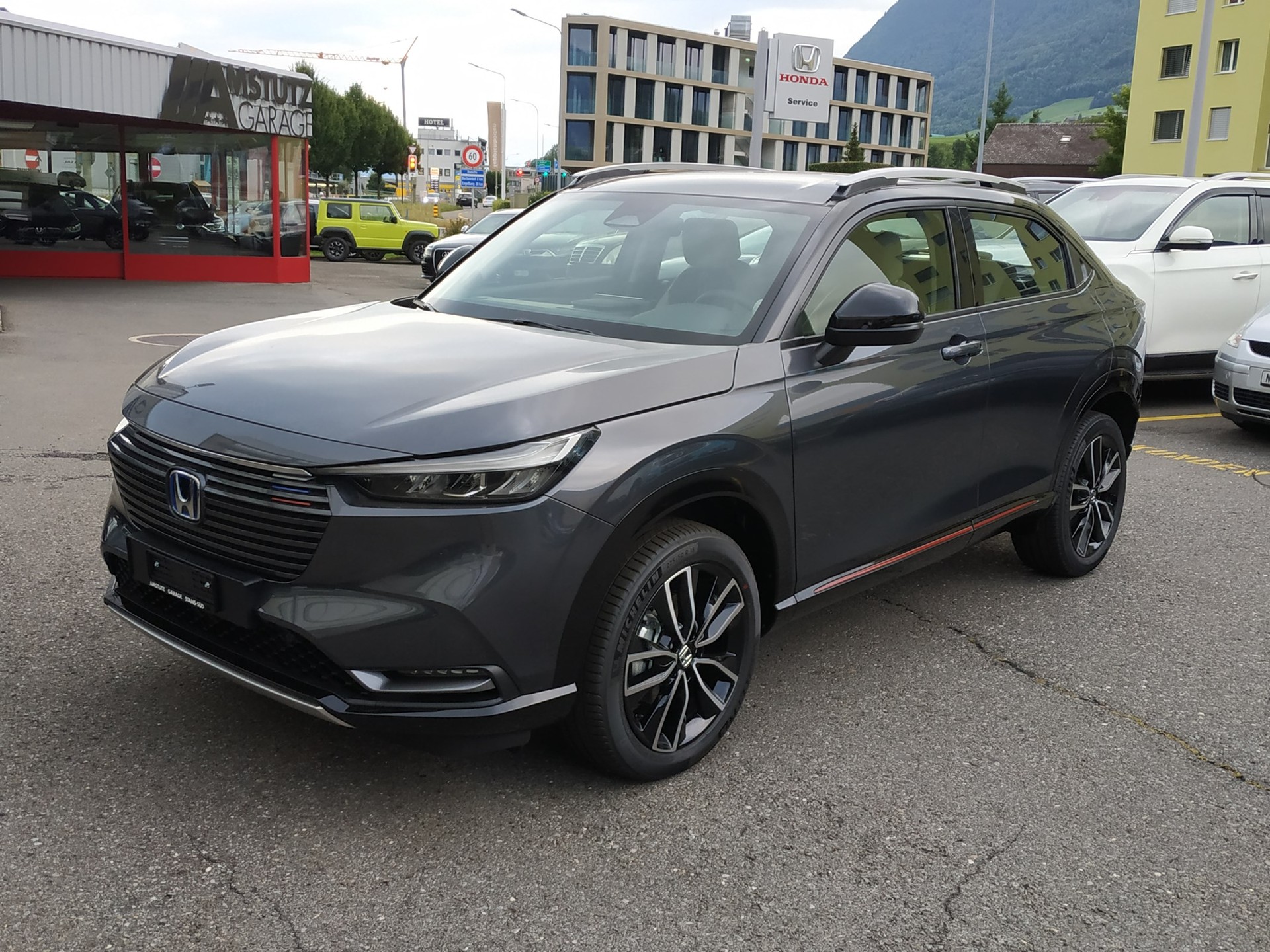 HONDA HR-V 1.5i-MMD Advance Style CVT Automat-image-2