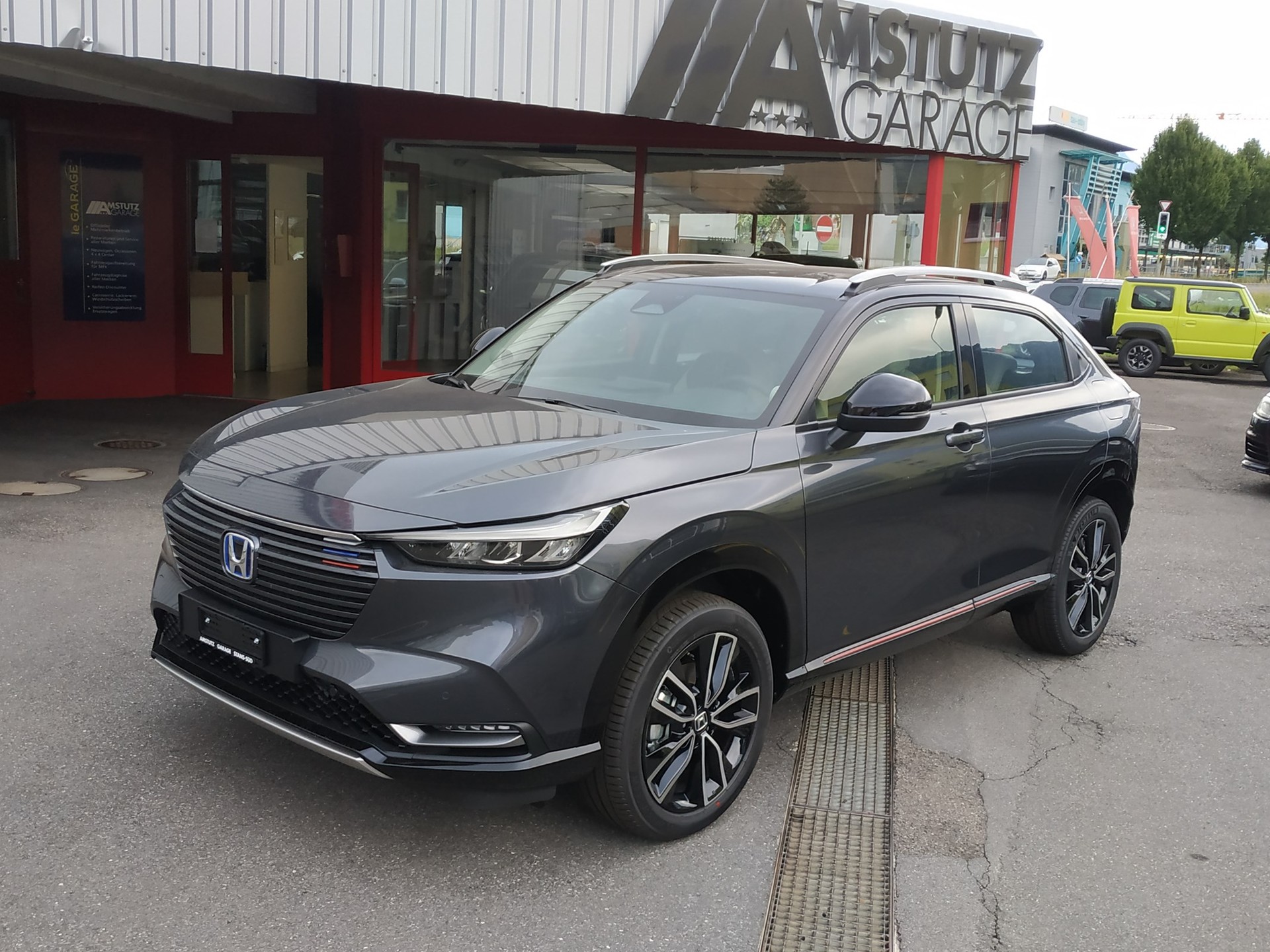 HONDA HR-V 1.5i-MMD Advance Style CVT Automat-image-0