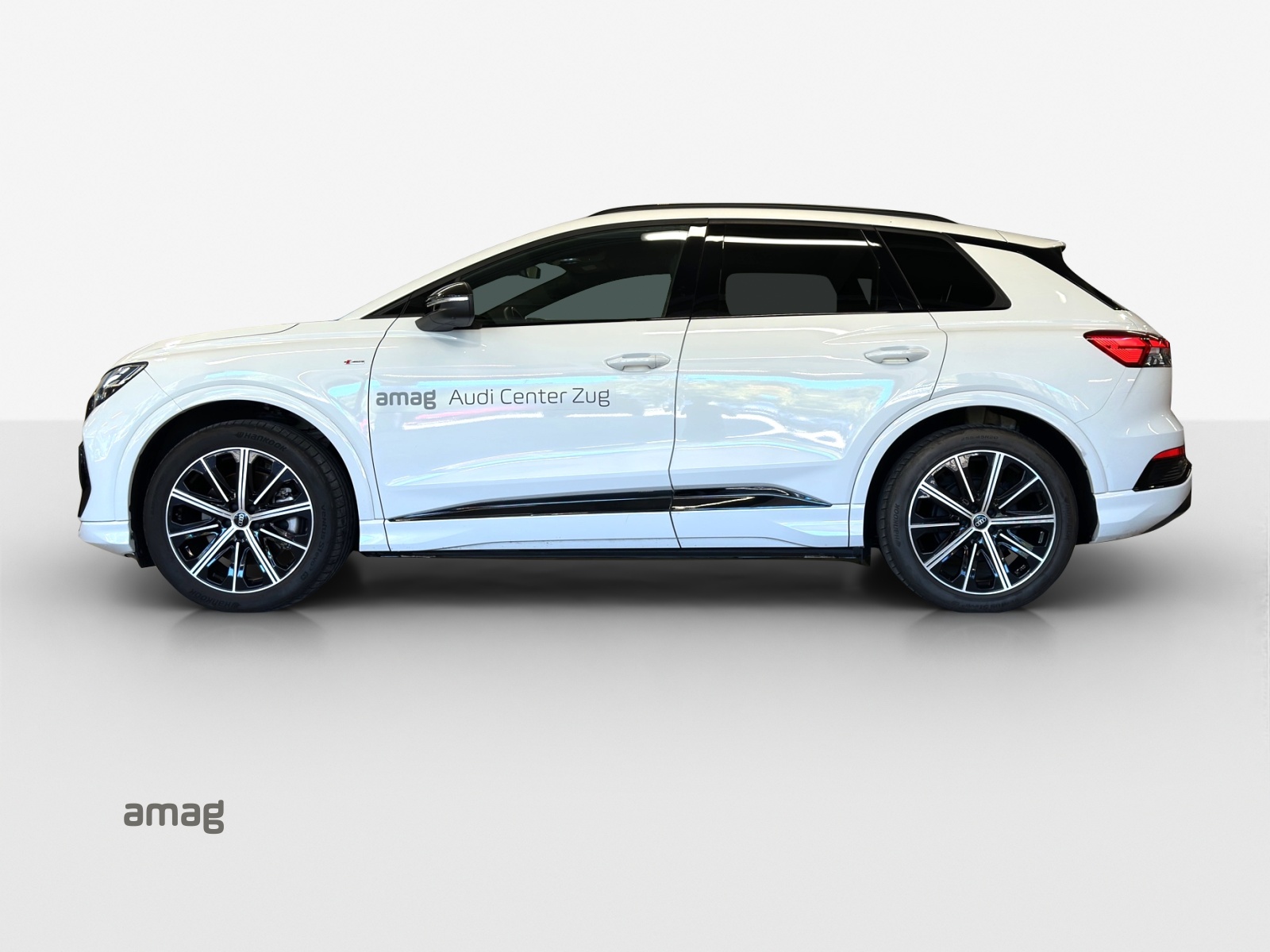 AUDI Q4 e-tron 55 quattro-image-1
