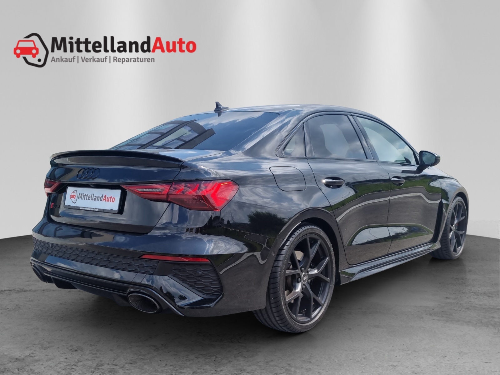 AUDI RS3 Limousine 2.5 TSI quattro S-tronic-image-9