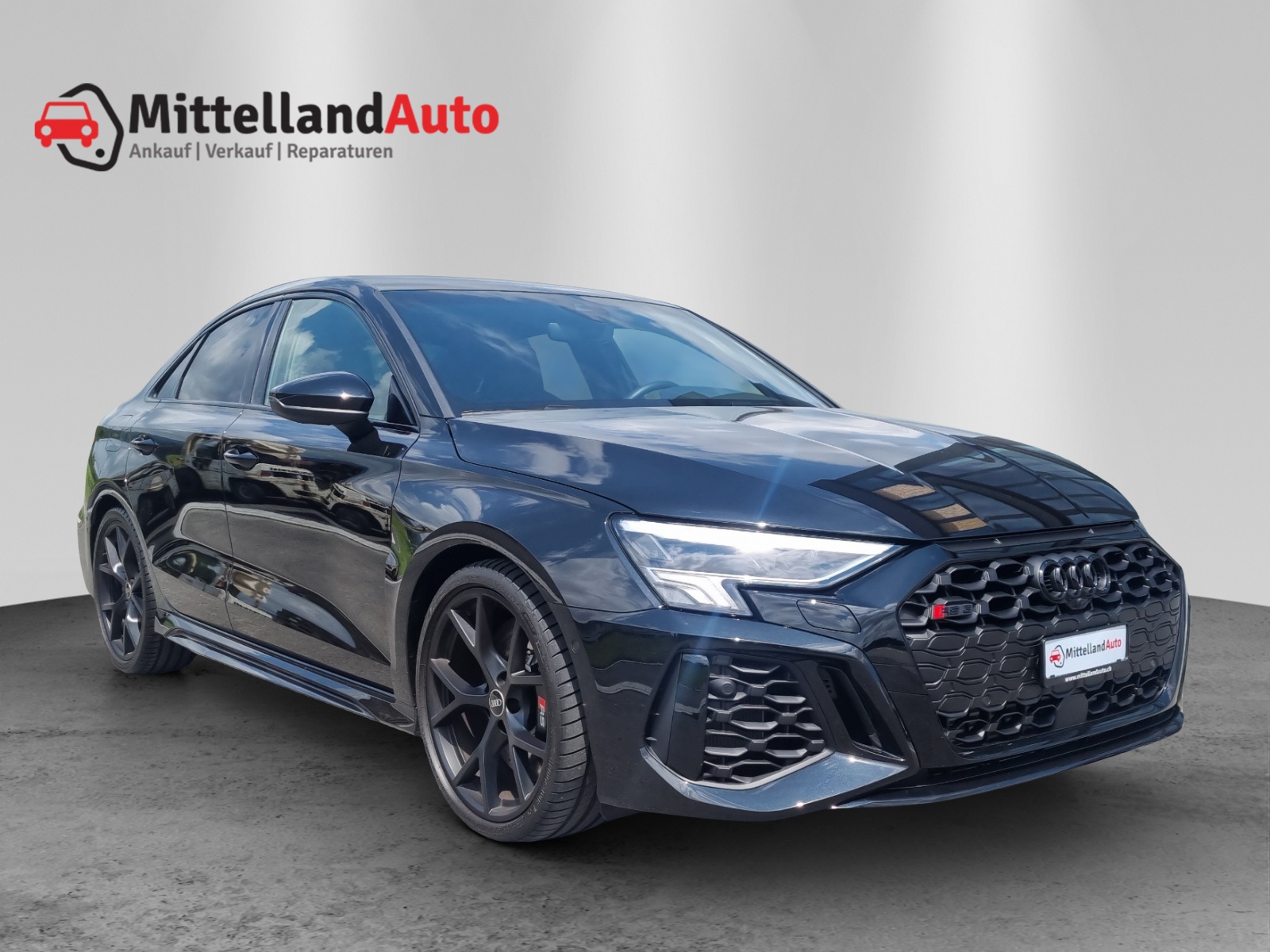 AUDI RS3 Limousine 2.5 TSI quattro S-tronic-image-2