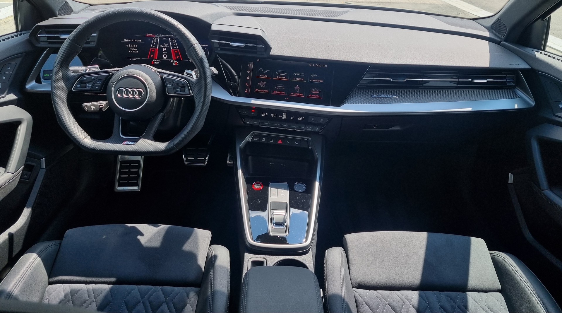 AUDI RS3 Limousine 2.5 TSI quattro S-tronic-image-5