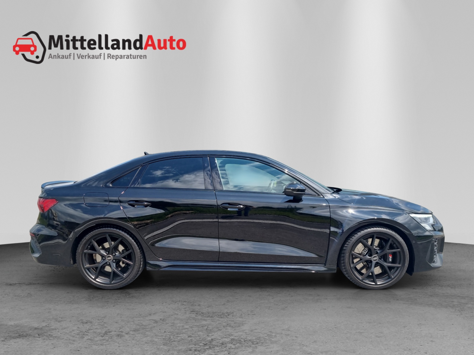 AUDI RS3 Limousine 2.5 TSI quattro S-tronic-image-3