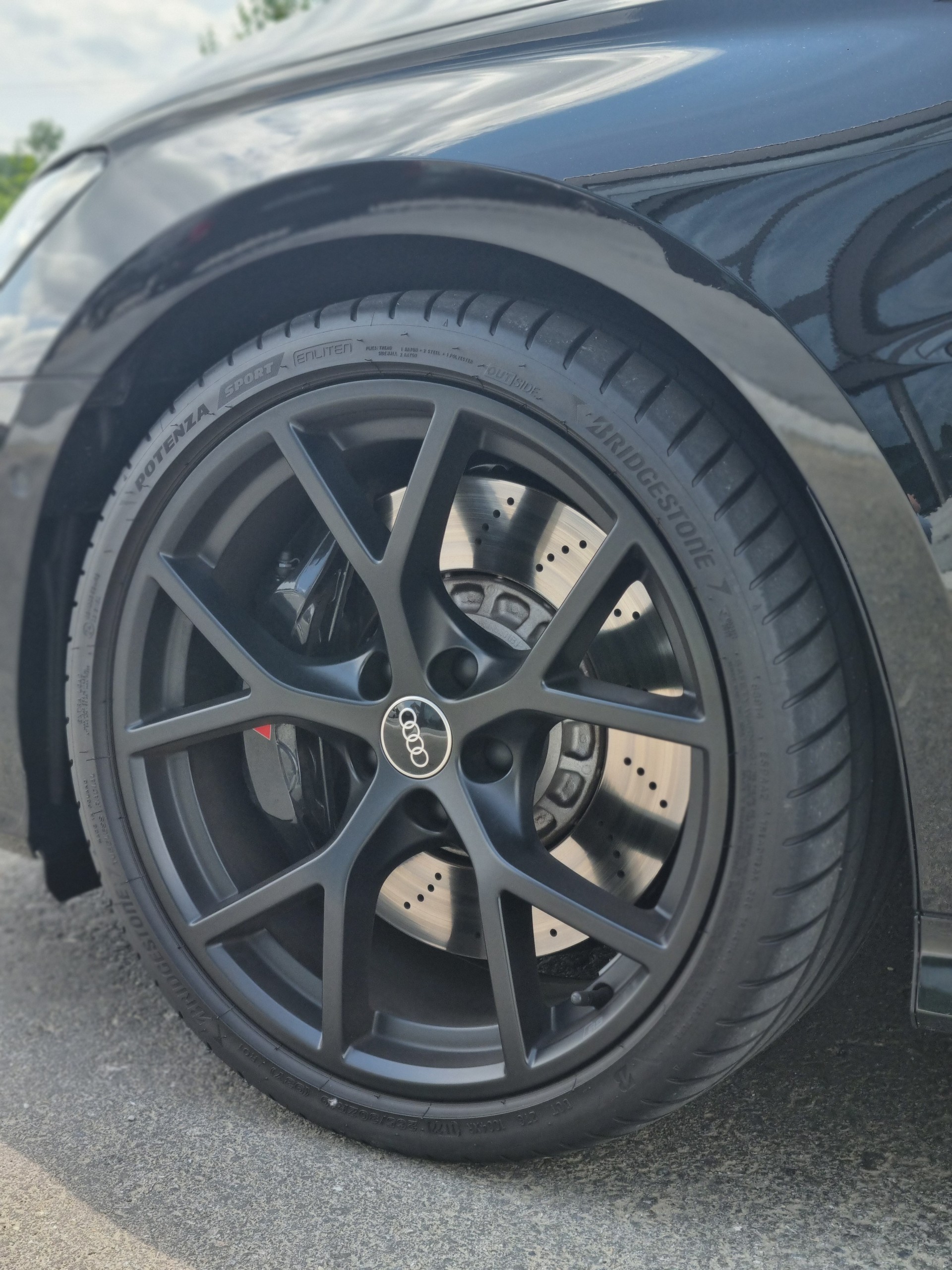 AUDI RS3 Limousine 2.5 TSI quattro S-tronic-image-4