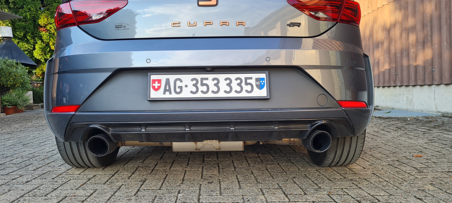 SEAT Leon 2.0 TSI Cupra R DSG-image-12