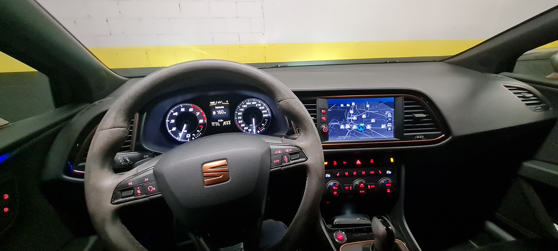 SEAT Leon 2.0 TSI Cupra R DSG-image-4